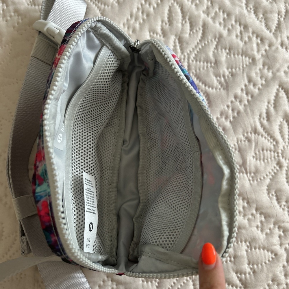 Lululemon Everywhere Belt Bag 1L Multi Color 7.5"x 2"x 5" Fanny Pack Unisex - Picture 7 of 8
